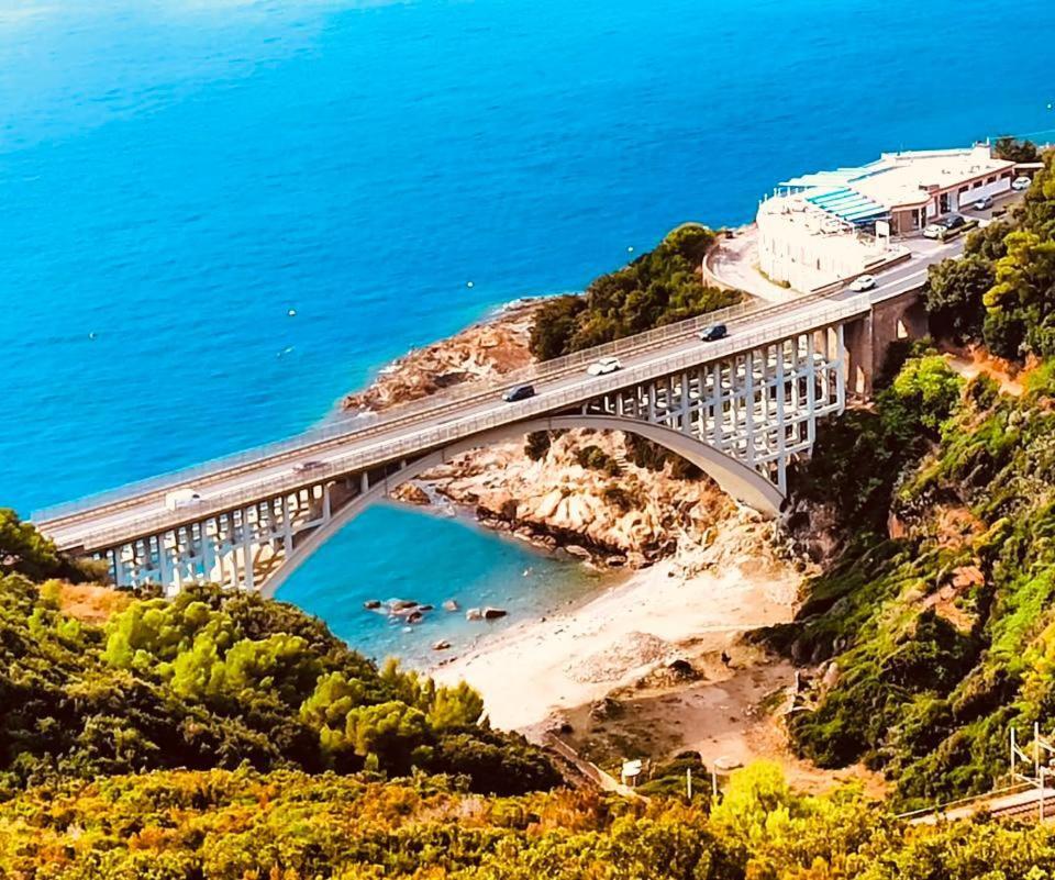 فيلا La Lanterna Sul Mare ليفورنو المظهر الخارجي الصورة